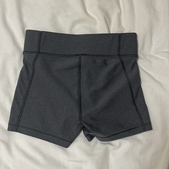 Under Armour shorts - Picture 3 of 3